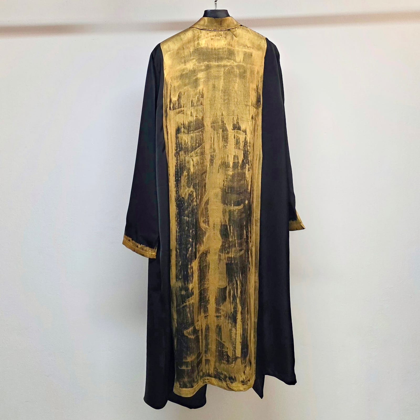 Jaipur Noir & Gold Robe