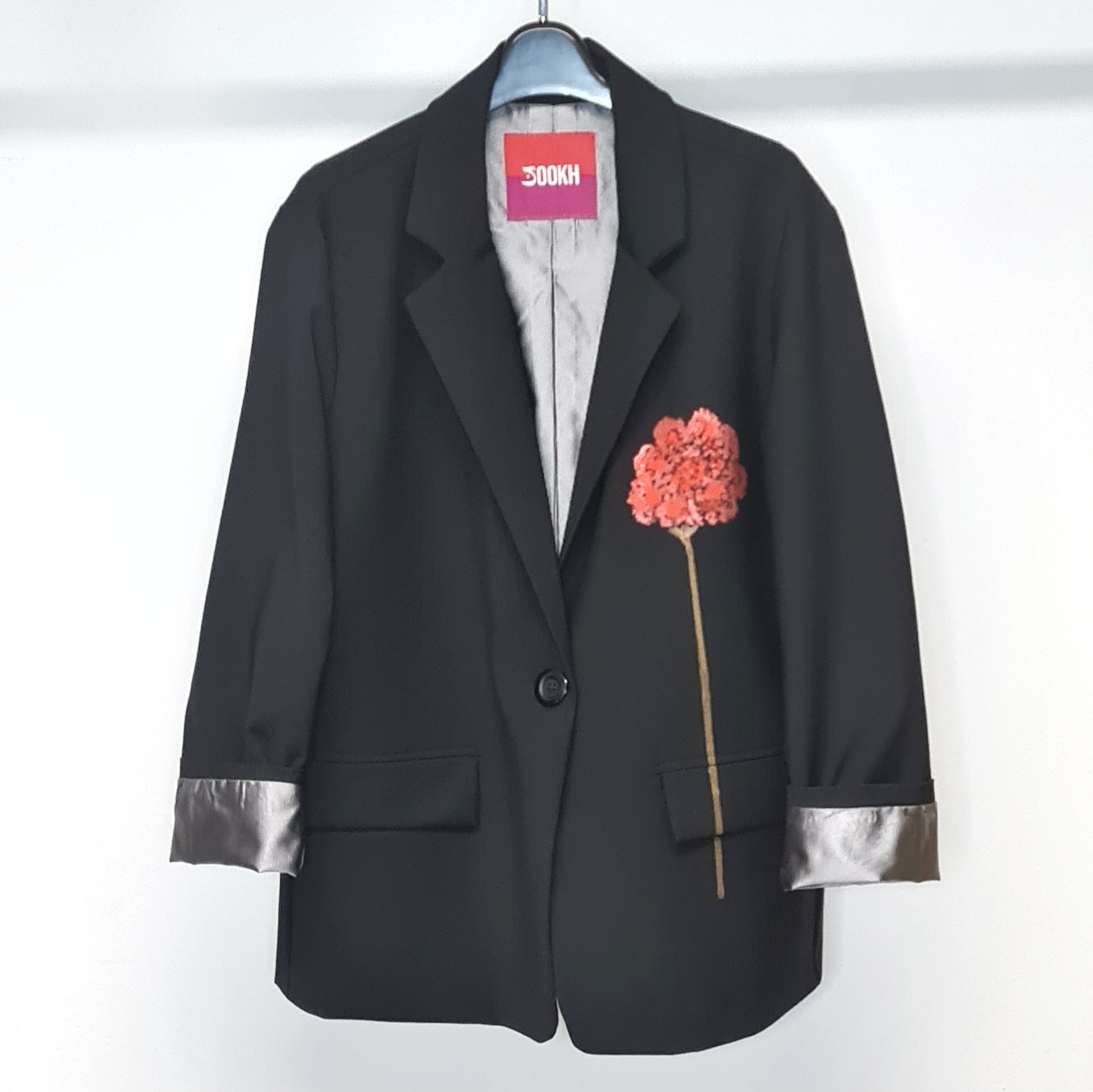 Silver Poppy Noir